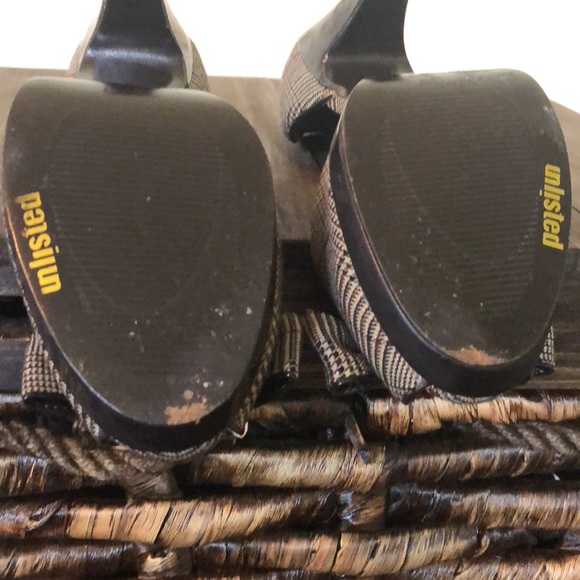 Slightly used Unlisted Pumps - Picture 2 of 5